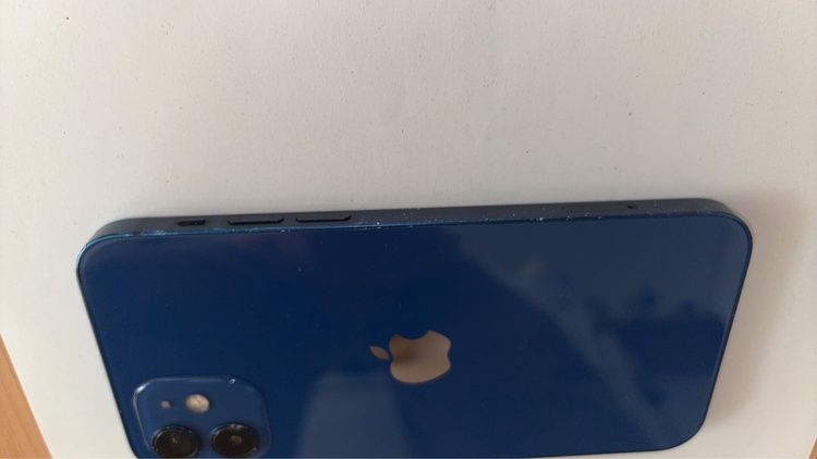 iPhone iPhone 12 64GB Softbank（スマホ）の商品画像 - 査定依頼日：2026年9月24日 - 最高査定価格：16,000円
