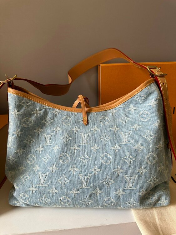 Carryall（ブランドバッグ）の商品画像 - 査定依頼日：2026年7月29日 - 最高査定価格：320,000円