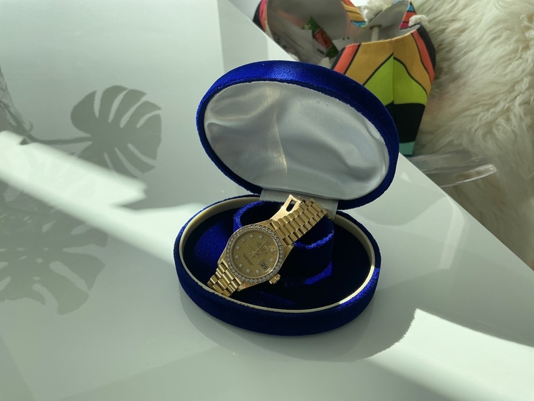 R458647（高級時計）の商品画像 - 査定依頼日：2025年7月18日 - 最高査定価格：1,700,000円