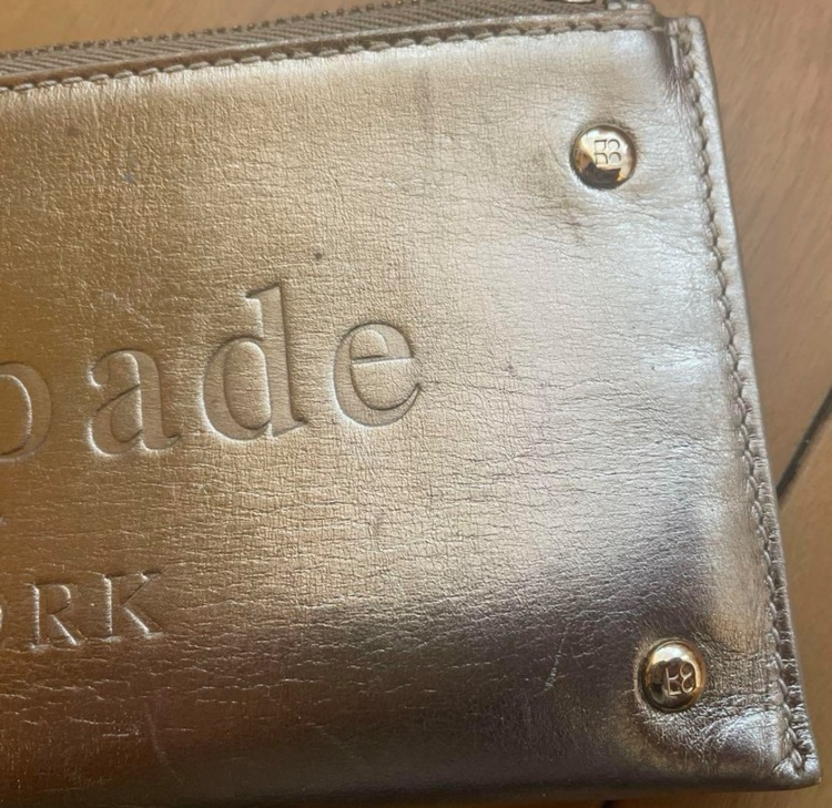 ペンケース（ブランド財布・小物）の商品画像 - 査定依頼日：2025年6月30日 - 最高査定価格：1,000円