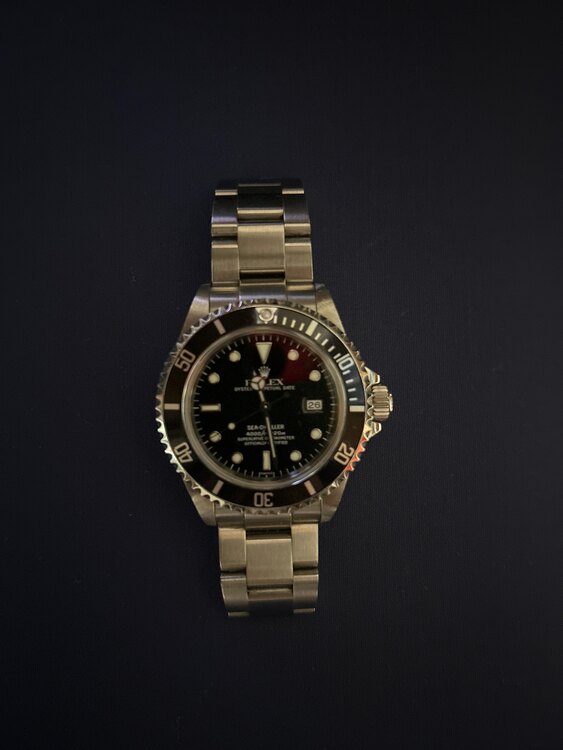 ロレックス シードゥエラー 1660（高級時計）の商品画像 - 査定依頼日：2025年4月13日 - 最高査定価格：1,150,000円