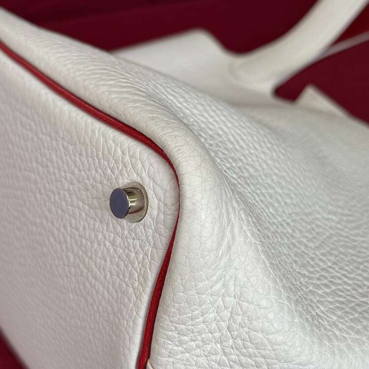 ピコタンPM ホワイト×ルージュ（ブランドバッグ）の商品画像 - 査定依頼日：2025年4月10日 - 最高査定価格：250,000円