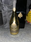 シャンパン アルマン・ド・ブリニャック （お酒）の商品画像 - 査定依頼日：2024年10月9日 - 最高査定価格：62,000円