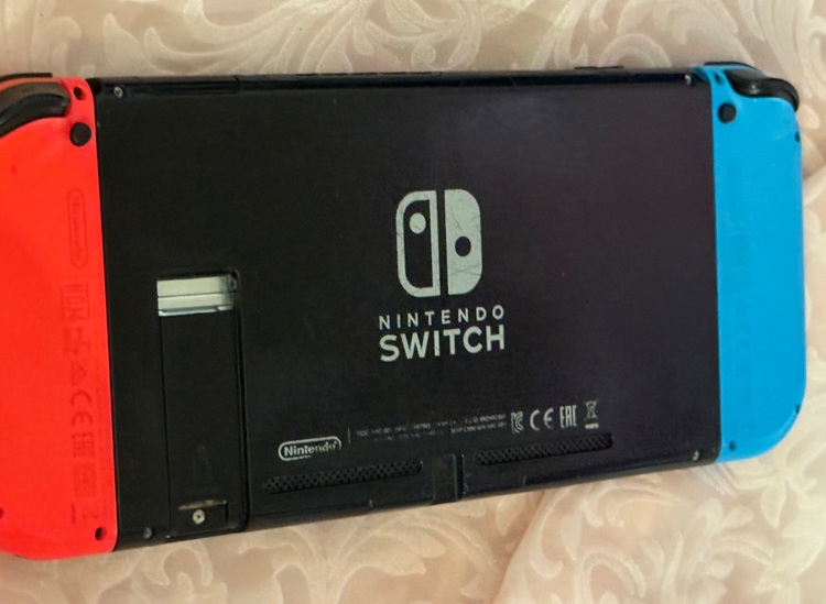 ニンテンドースイッチ（ゲーム機本体・ゲームソフト）の商品画像 - 査定依頼日：2025年8月25日 - 最高査定価格：13,000円