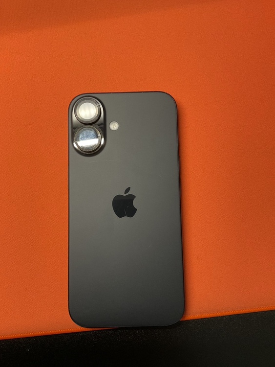 iPhone iPhone 16 256GB SIMフリー（スマホ）の商品画像 - 査定依頼日：2026年6月27日 - 最高査定価格：105,000円