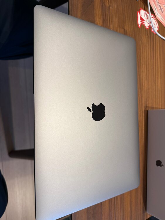 MacBookAir 2020 M1 16gb SSD512（PC・タブレット）の商品画像 - 査定依頼日：2025年5月25日 - 最高査定価格：50,000円