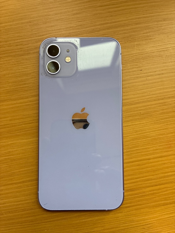 iPhone 12 64GB au（スマホ）の商品画像 - 査定依頼日：2026年5月3日 - 最高査定価格：24,000円