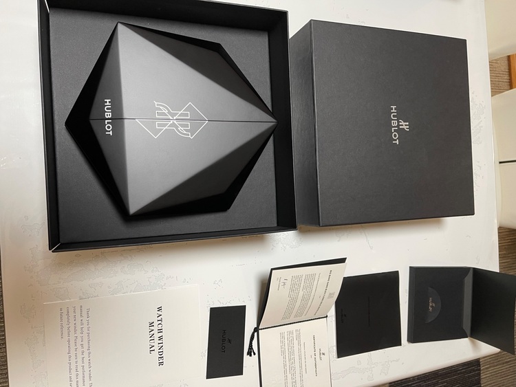 ウブロ キングパワー （高級時計）の商品画像 - 査定依頼日：2025年8月23日 - 最高査定価格：4,000,000円