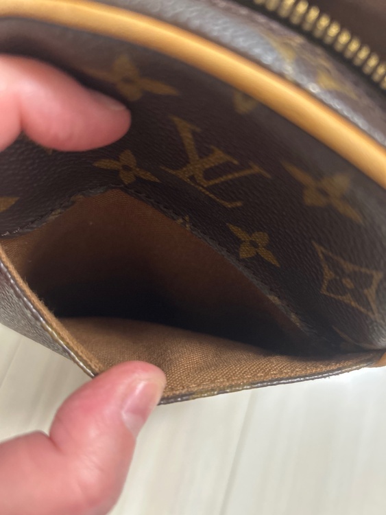 ポシェットガンジュ（ブランドバッグ）の商品画像 - 査定依頼日：2026年2月23日 - 最高査定価格：70,000円