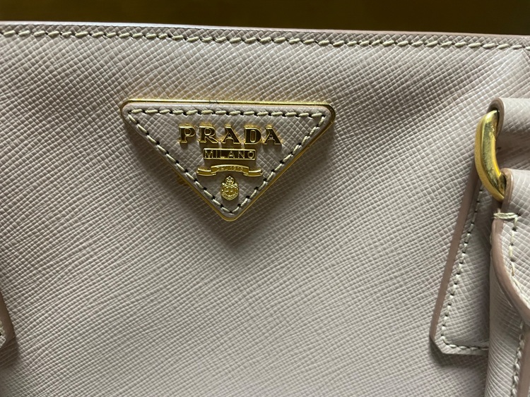プラダ  （ブランドバッグ）の商品画像 - 査定依頼日：2025年10月11日 - 最高査定価格：80,000円