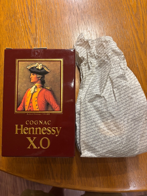 Hennessy X.O 金キャップグリーンボトル（お酒）の商品画像 - 査定依頼日：2026年8月24日 - 最高査定価格：20,000円