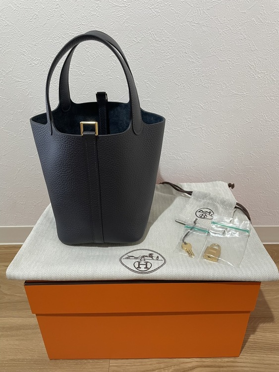 ピコタンロック pm 18（ブランドバッグ）の商品画像 - 査定依頼日：2025年12月5日 - 最高査定価格：650,000円