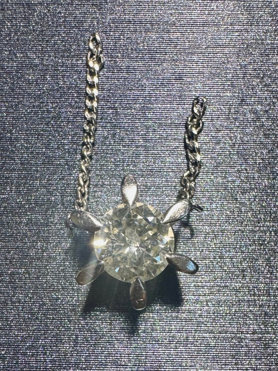 ダイヤモンド（金・貴金属）の商品画像 - 査定依頼日：2025年7月22日 - 最高査定価格：150,000円