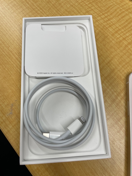 iPhone 12 64GB docomo（スマホ）の商品画像 - 査定依頼日：2026年1月22日 - 最高査定価格：20,000円