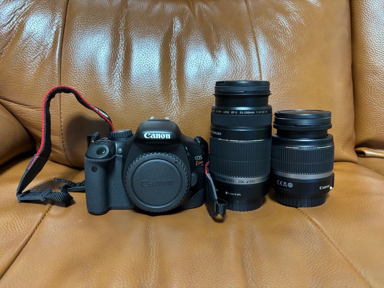 EOS kiss  X4 ダブルズームキット（カメラ）の商品画像 - 査定依頼日：2026年3月23日 - 最高査定価格：15,000円