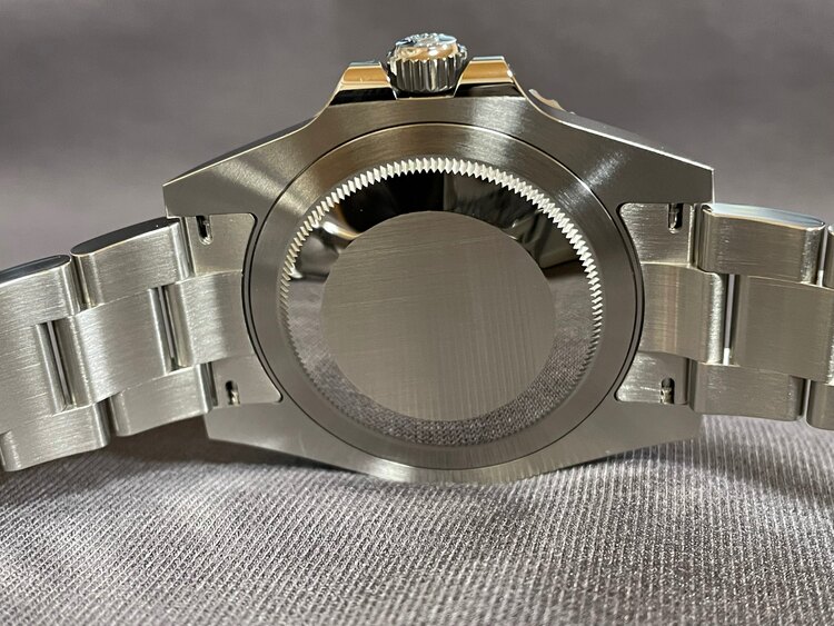 ロレックス GMTマスター （高級時計）の商品画像 - 査定依頼日：2025年4月29日 - 最高査定価格：2,390,000円