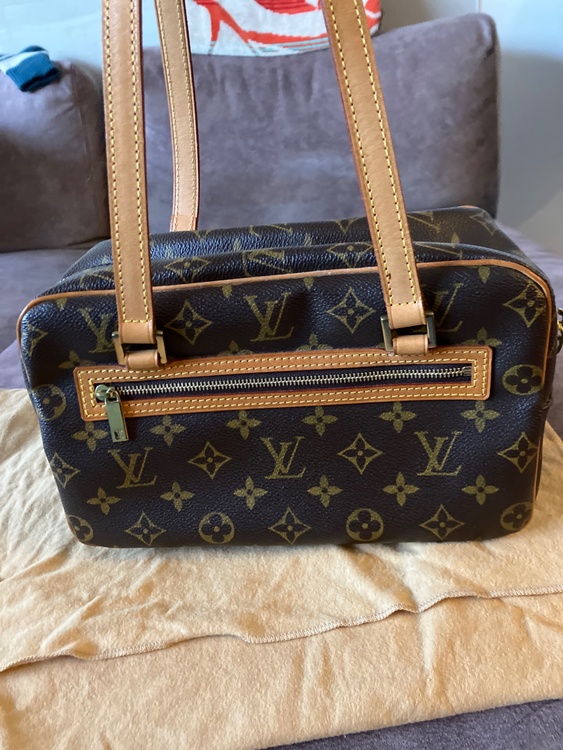 シテMM（M51182）だと思います。（ブランドバッグ）の商品画像 - 査定依頼日：2026年3月19日 - 最高査定価格：140,000円