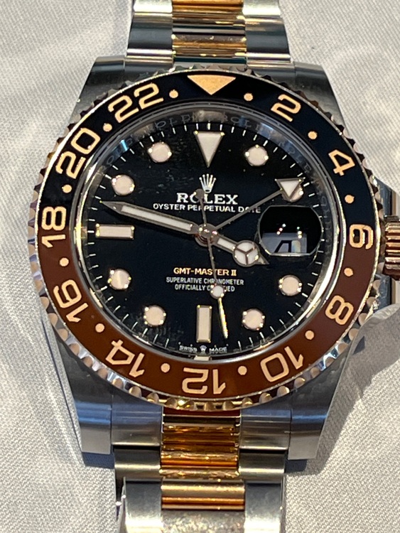 ロレックス GMTマスター 126711CHN（高級時計）の商品画像 - 査定依頼日：2025年8月31日 - 最高査定価格：3,050,000円