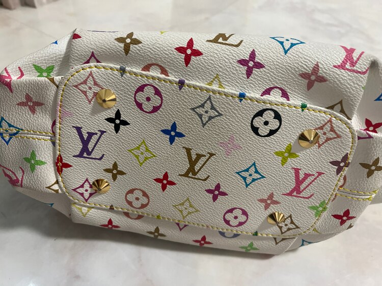 トートバッグ（ブランドバッグ）の商品画像 - 査定依頼日：2025年4月28日 - 最高査定価格：137,000円