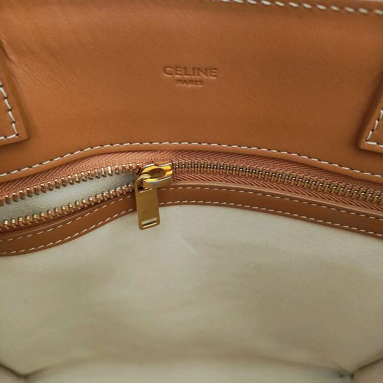 スモールバーティカルカバ（ブランドバッグ）の商品画像 - 査定依頼日：2025年3月2日 - 最高査定価格：40,000円