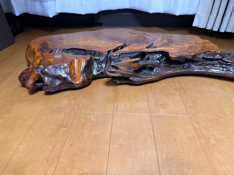 屋久杉台座（美術品・骨董品）の商品画像 - 査定依頼日：2026年9月15日 - 最高査定価格：3,000円