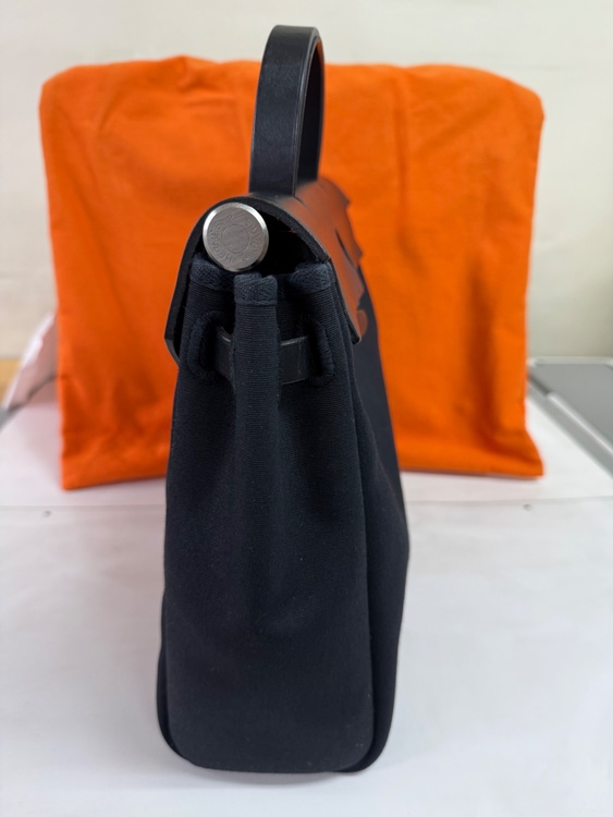 エールバッグPM（ブランドバッグ）の商品画像 - 査定依頼日：2026年4月14日 - 最高査定価格：160,000円