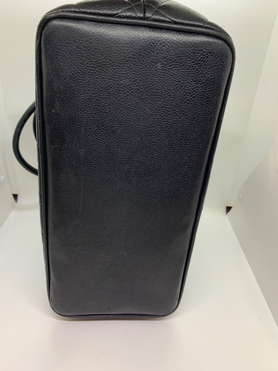 復刻トート キャビアスキン ブラック ゴールド金具（ブランドバッグ）の商品画像 - 査定依頼日：2026年7月12日 - 最高査定価格：150,000円