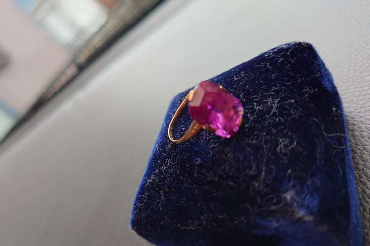 ガーネット18金指輪（宝石）の商品画像 - 査定依頼日：2025年5月10日 - 最高査定価格：7,000円