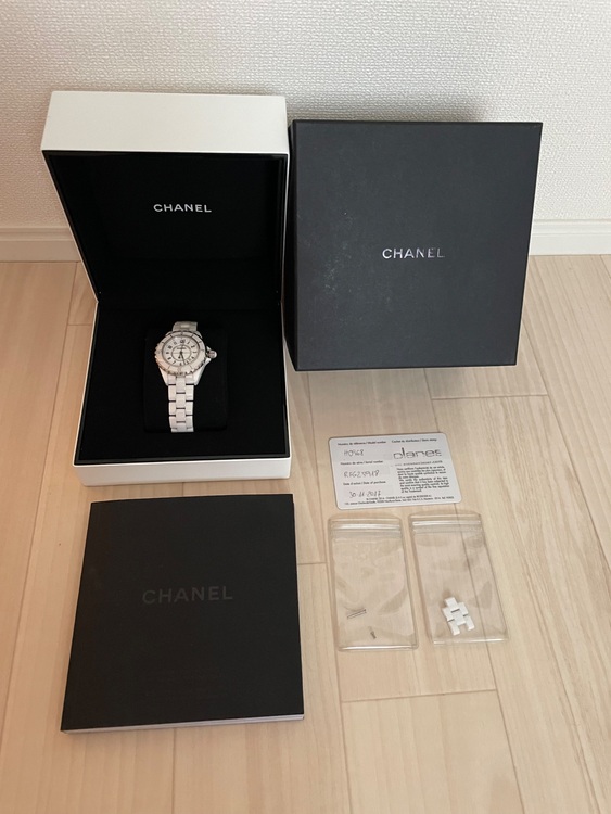 シャネル J12 H096（高級時計）の商品画像 - 査定依頼日：2025年6月7日 - 最高査定価格：320,000円