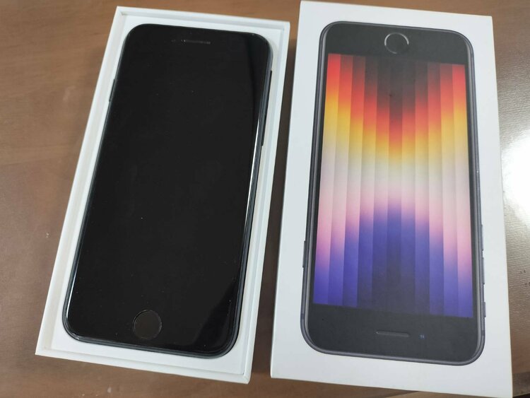 iPhone iPhone SE (第 3 世代) 64GB SIMフリー（スマホ）の商品画像 - 査定依頼日：2026年9月4日 - 最高査定価格：18,000円
