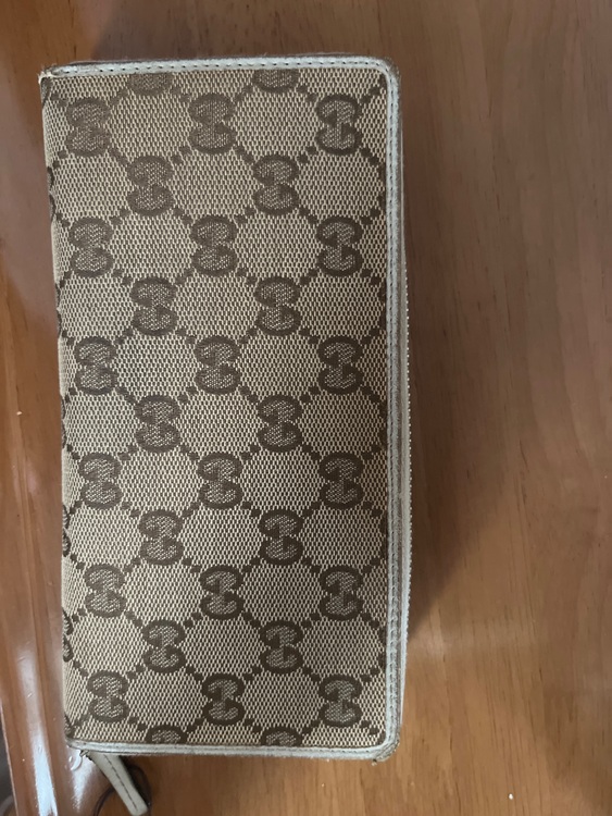 グッチ  （ブランドバッグ）の商品画像 - 査定依頼日：2025年9月11日 - 最高査定価格：5,000円