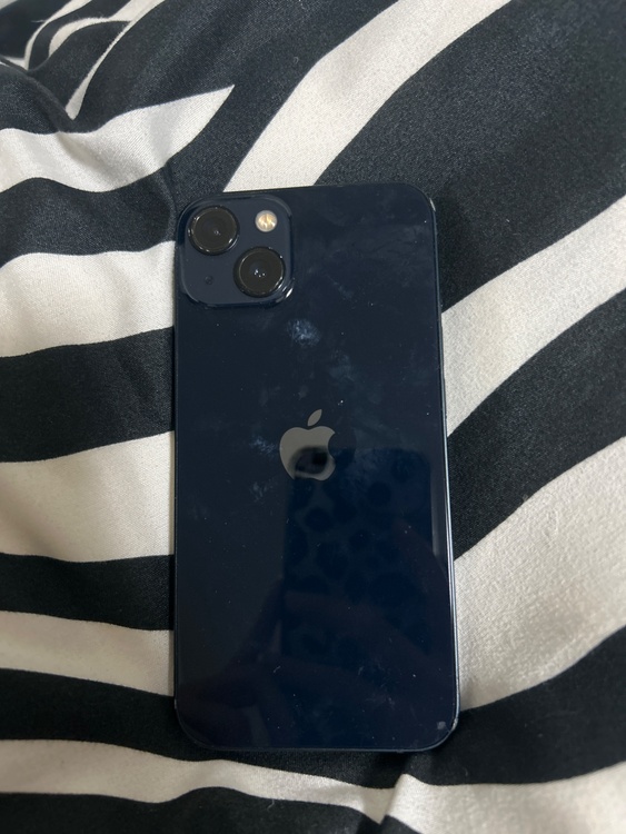 iPhone 13 128GB docomo（スマホ）の商品画像 - 査定依頼日：2026年4月24日 - 最高査定価格：28,000円