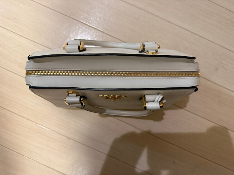プラダバッグ（ブランドバッグ）の商品画像 - 査定依頼日：2025年4月2日 - 最高査定価格：130,000円