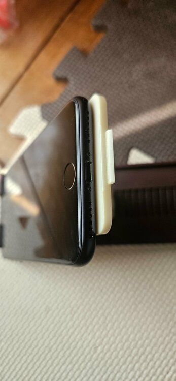 iPhoneSE 64GB docomo（スマホ）の商品画像 - 査定依頼日：2026年4月3日 - 最高査定価格：100,000円