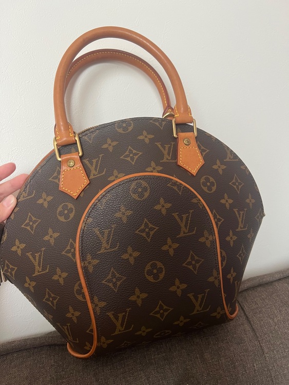 カバン（ブランドバッグ）の商品画像 - 査定依頼日：2025年10月15日 - 最高査定価格：120,000円