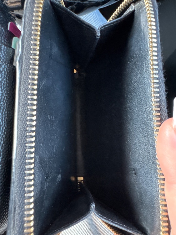 イブサンローラン  （ブランドバッグ）の商品画像 - 査定依頼日：2026年1月25日 - 最高査定価格：28,000円