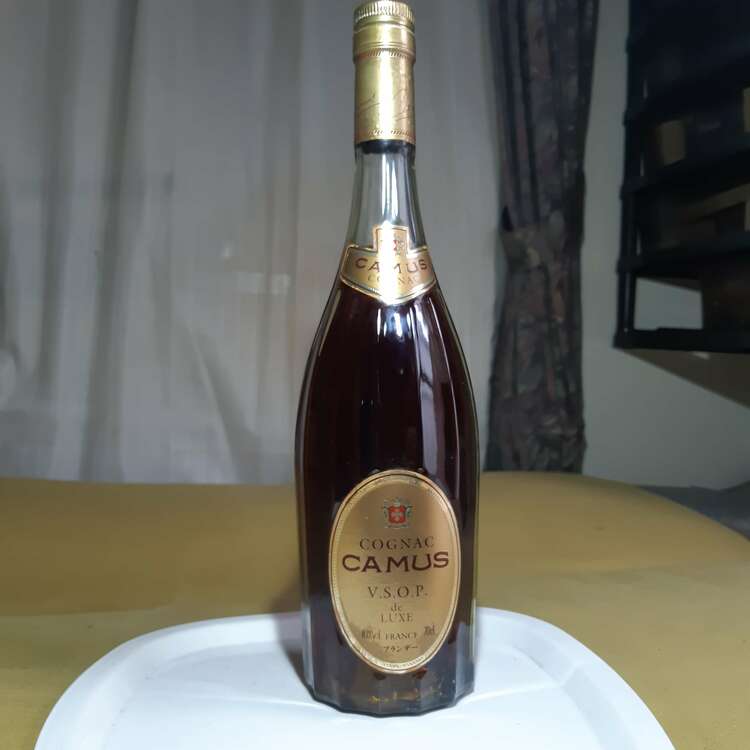 ブランデー カミュ （お酒）の商品画像 - 査定依頼日：2025年5月29日 - 最高査定価格：500円