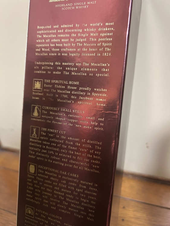 マッカラン12年シェリーオーク 旧ボトル ウイスキー 700ml 40% 箱付（お酒）の商品画像 - 査定依頼日：2026年8月30日 - 最高査定価格：15,000円
