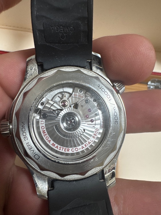 オメガ シーマスター Diver300（高級時計）の商品画像 - 査定依頼日：2025年7月14日 - 最高査定価格：600,000円