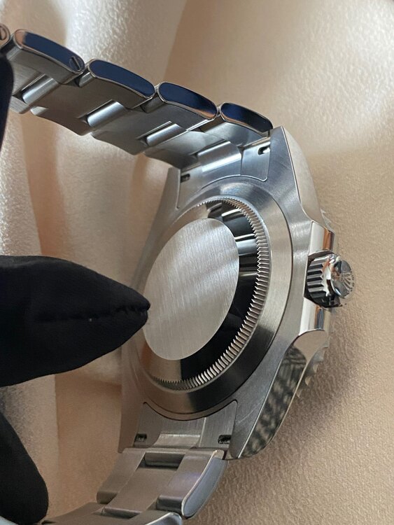 126610LN（高級時計）の商品画像 - 査定依頼日：2025年2月8日 - 最高査定価格：1,970,000円