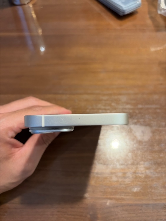iPhone iPhone 14 512GB SIMフリー（スマホ）の商品画像 - 査定依頼日：2026年7月18日 - 最高査定価格：65,000円