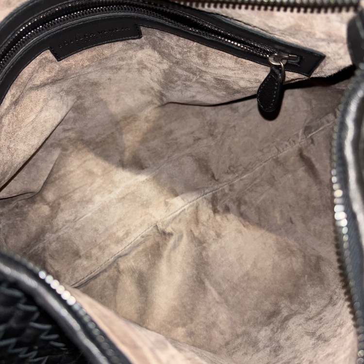 ボッテガヴェネタ　ハンドバッグ　イントレチャート（ブランドバッグ）の商品画像 - 査定依頼日：2026年4月6日 - 最高査定価格：160,000円