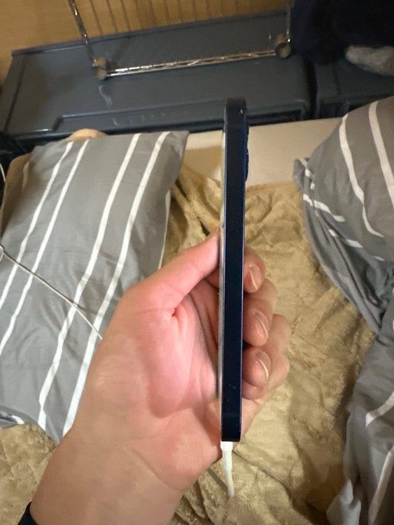 iPhone 12 mini 64GB SIMフリー（スマホ）の商品画像 - 査定依頼日：2026年1月18日 - 最高査定価格：21,000円