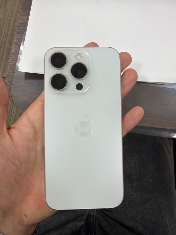 iPhone iPhone 15 Pro 128GB SIMフリー（スマホ）の商品画像 - 査定依頼日：2026年7月7日 - 最高査定価格：74,000円
