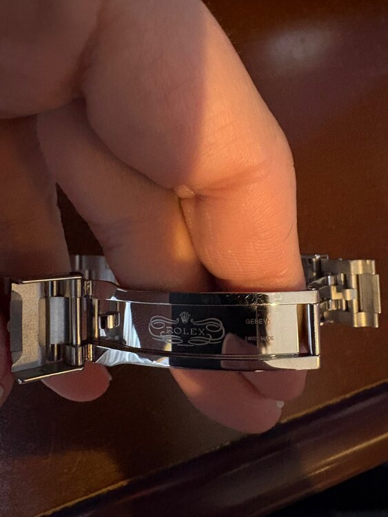 ロレックス エクスプローラー 21427（高級時計）の商品画像 - 査定依頼日：2025年3月26日 - 最高査定価格：1,000,000円