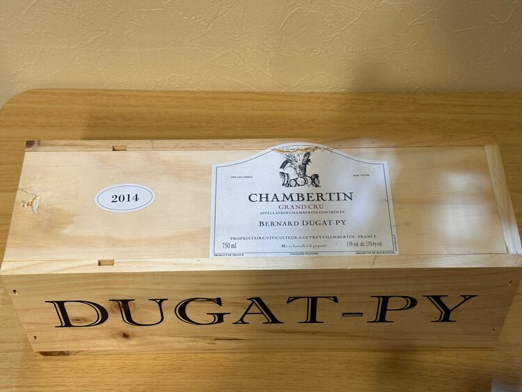ベルナール　デュガ-ピィ　シャンベルタンV.V. 2014年（お酒）の商品画像 - 査定依頼日：2025年4月6日 - 最高査定価格：2,100,000円