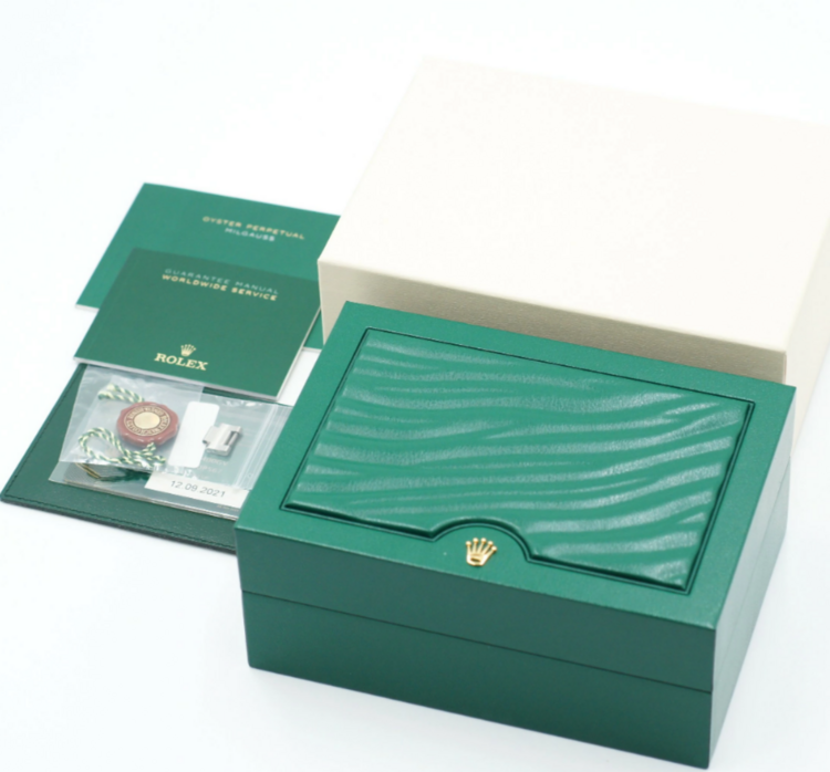 ロレックス ミルガウス ミルガウス（高級時計）の商品画像 - 査定依頼日：2025年7月2日 - 最高査定価格：1,400,000円