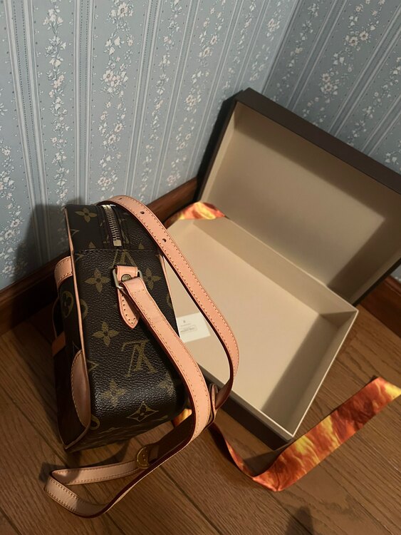 トロカデロ （ブランドバッグ）の商品画像 - 査定依頼日：2025年1月12日 - 最高査定価格：60,000円