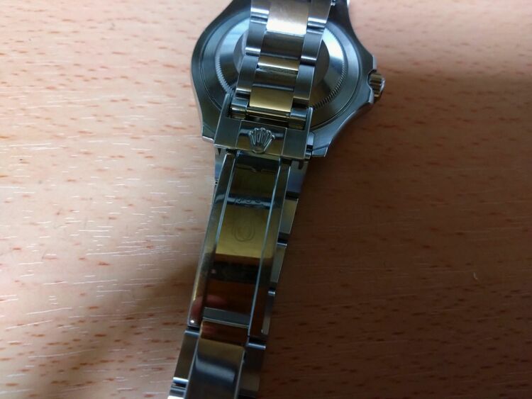 ヨットマスターロレジウム　116622（高級時計）の商品画像 - 査定依頼日：2025年11月17日 - 最高査定価格：1,600,000円