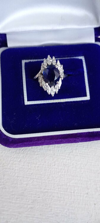 サファイア（金・貴金属）の商品画像 - 査定依頼日：2025年12月22日 - 最高査定価格：300,000円